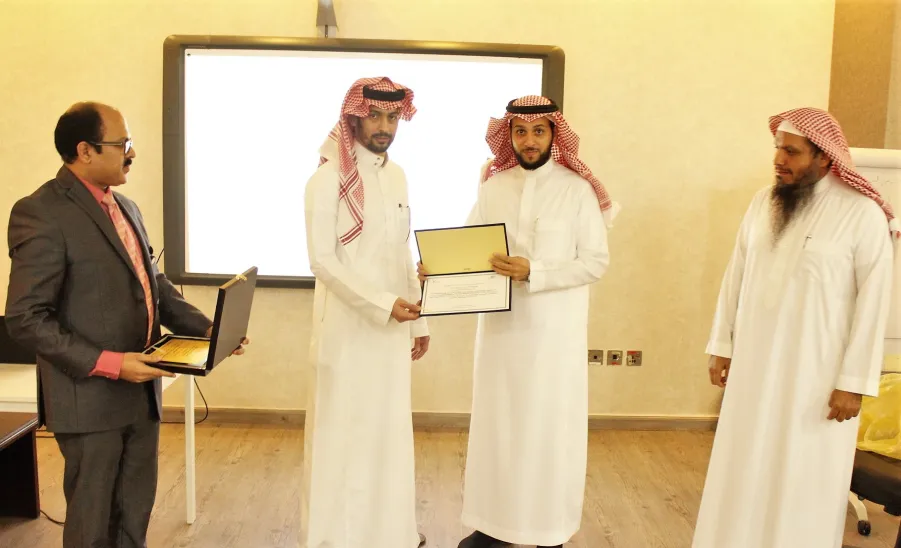 وحدة البحث العلمي بكلية العلوم الطبية التطبيقية تقيم محاضرة علمية لأعضاء هيئة التدريس بالكلية - 