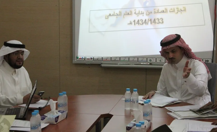 The University Vice-Rector for Graduate Studies and Scientific Research Pays a Visit to the Deanship of Academic Research - 