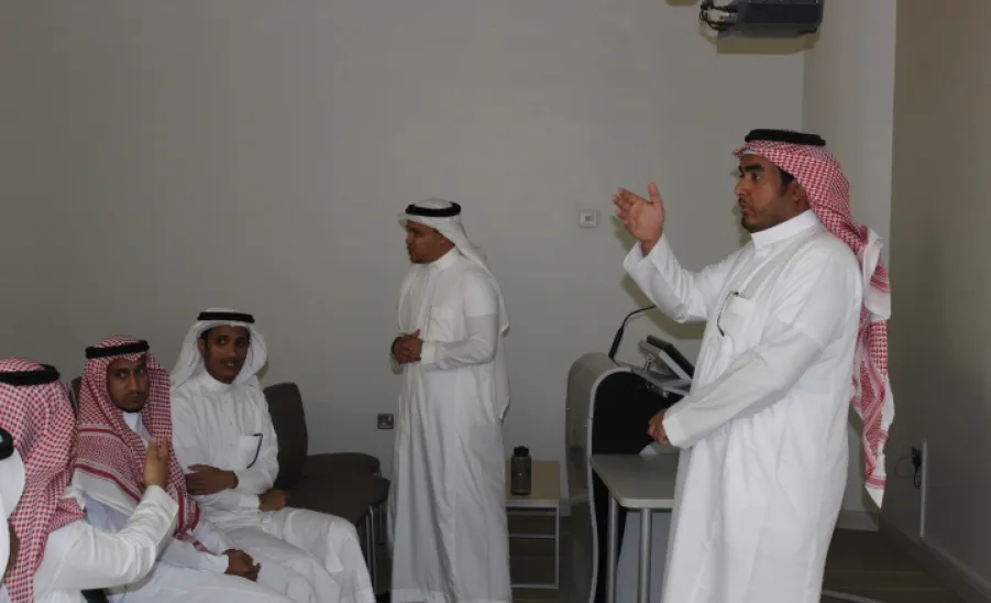 وحدة الشؤون العلمية تعقد لقاءا تعريفيا لبرامج الدعم البحثي المقدمة من مدينة الملك عبدالعزيز للعلوم  و التقنية - 