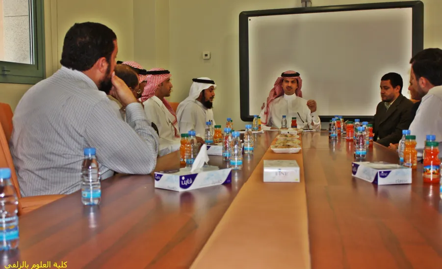 His highness University Vice President for Academic Affairs visits Faculty of Sciences in Al Zulfi - 