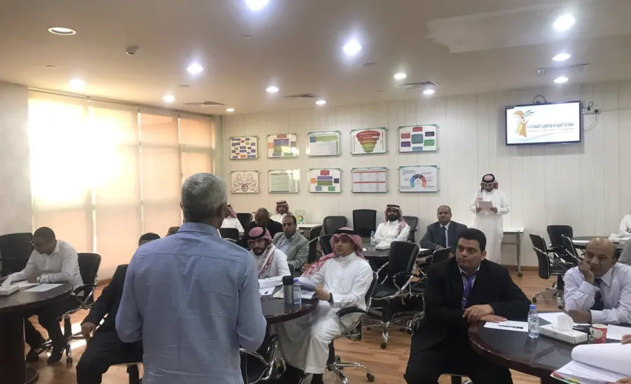 عمادة البحث العلمي تشارك في ورشة عمل منسقي تنفيذ الخطة الإستراتيجية للجامعة - 