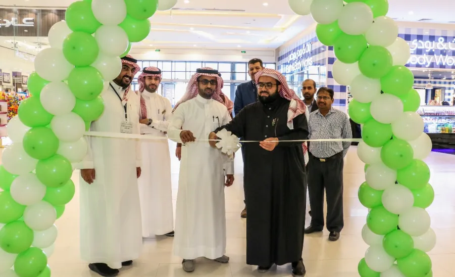 College of Computer and Information Sciences Holds in Cooperation with the Deanship of Student Affairs its Second Volunteer Exhibition at Al Majma Mall entitled "Your data is your life"  - 