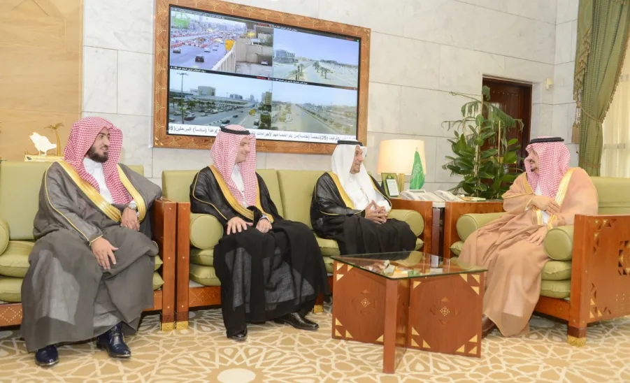 ON THE OCCASION OF EARNING THE INSTITUTIONAL ACCREDITATION: RIYADH GOVERNOR WELCOME MU RECTOR AND SOME OFFICIALS -  