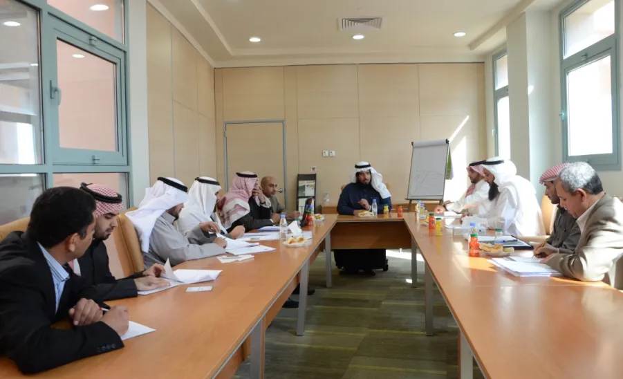 وكيل الجامعة يترأس الاجتماع الثالث للجنة الرئيسية للتقويم الذاتي المؤسسي للجامعة - 