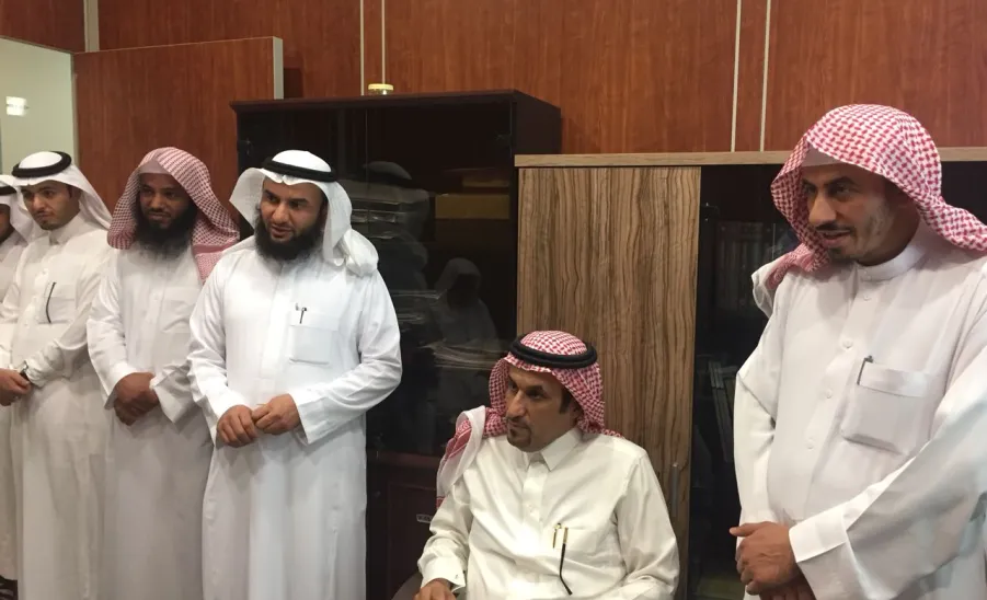 زيارة معالي مدير الجامعة لمقر الجمعية الفقهية بكلية التربية بالزلفي - 