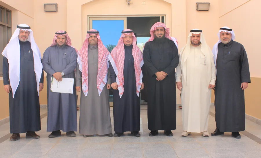وكيل الجامعة يزور مركز روضة سدير -  