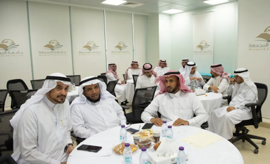 الجامعة تنفذ ورشة عمل التنمية المستدامة والقيادات الجامعية - 