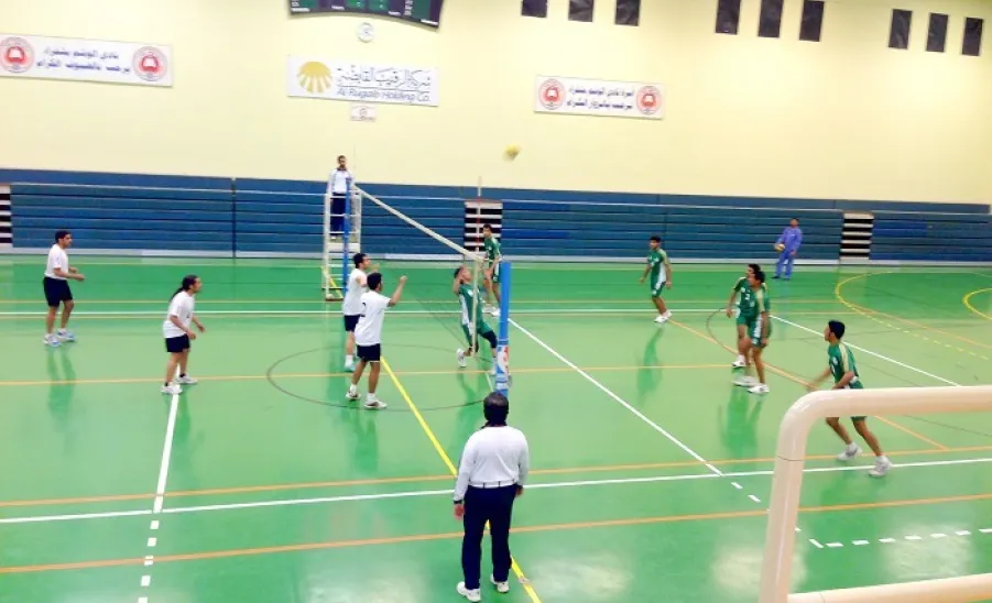  منتخب الجامعة لكرة الطائرة يتصدر مجموعته ويتأهل لدور الثمانية - 