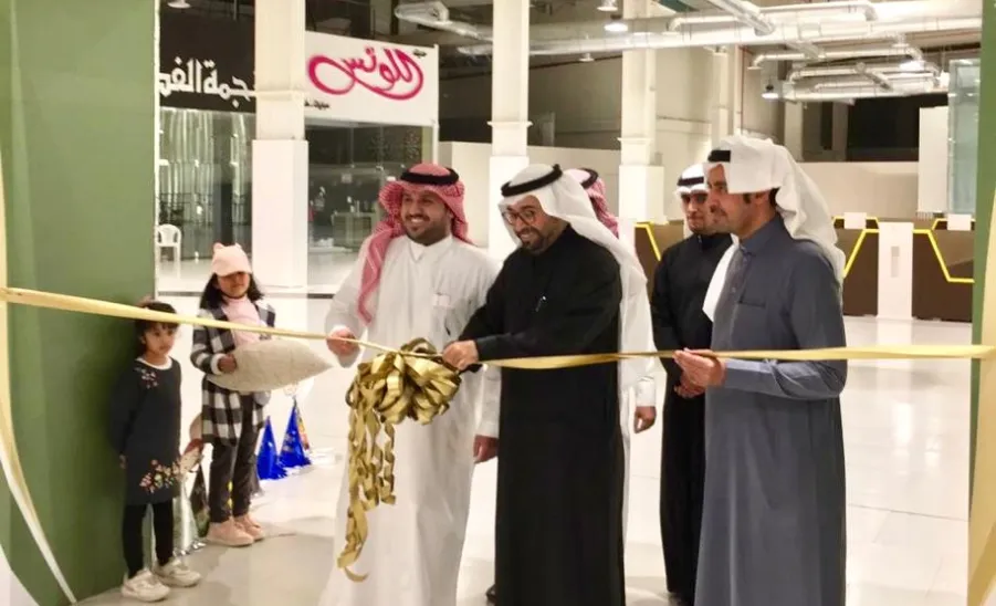 بمناسبة اليوم العالمي للطفل عمادة شؤون المكتبات تفتتح معرض مكتبة الطفل تحت عنوان : ( جيلٌ يقرأ ) -  