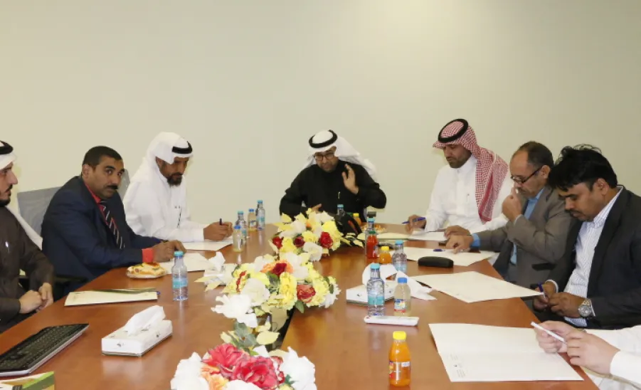 تعزيزاً لدور العمادات المساندة في رفع تصنيف الجامعة دولياً : عمادة خدمة المجتمع والتعليم المستمر تستقبل لجنة التصنيف الدولي بالجامعة - 