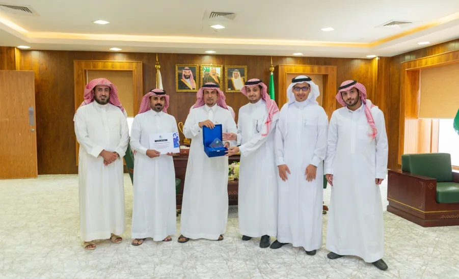 معالي مدير الجامعة يستقبل ممثلي الجامعة في معرض كومكس 2019 في عمان - 