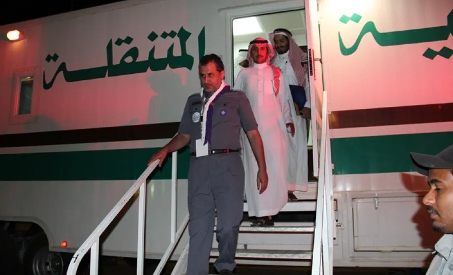 العيادات الطبية المتنقلة تواصل جهودها في خدمة ضيوف الرحمن وتستقبل عدد من المسئولين - 