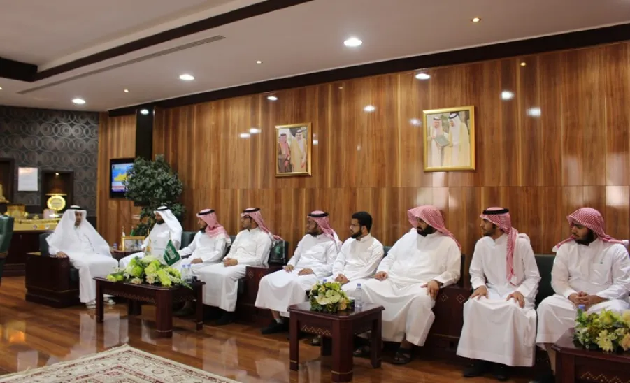 معالي مدير الجامعة يستقبل الطلاب المشاركين في المسابقة البرمجية الثالثة - 