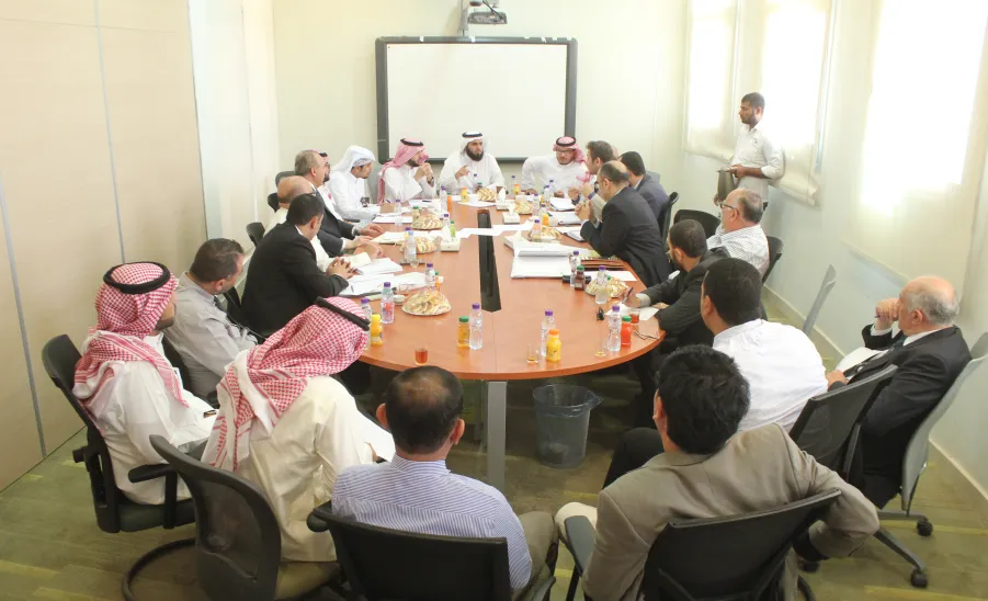 مكتب (SAUD CONSULT) يستلم موقع العمل للمستشفى الجامعي بالمجمعة - 