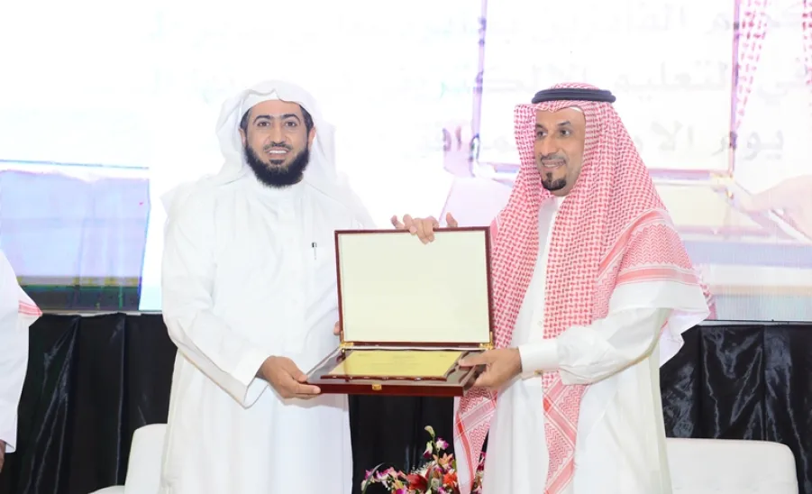  معالي مدير الجامعة يرعى حفل جائزة معاليه للتميز الإلكتروني - 