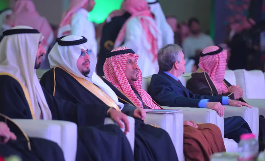 معالي مدير الجامعة يشارك في الحفل السنوي الذي أقامته جمعية أعمال لتنمية وتمويل الأسر المنتجة بمنطقة الرياض - 