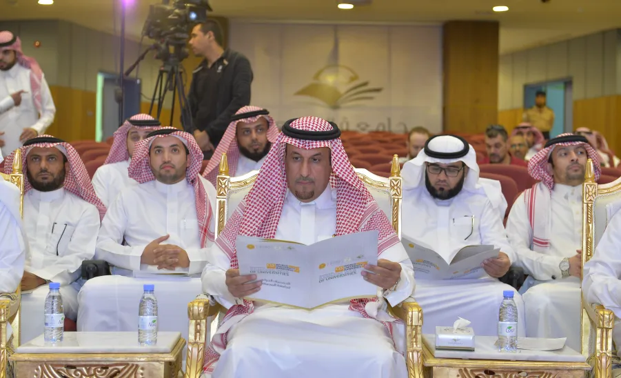 معالي مدير الجامعة يرعى ورشة عمل التصنيفات الدولية -  