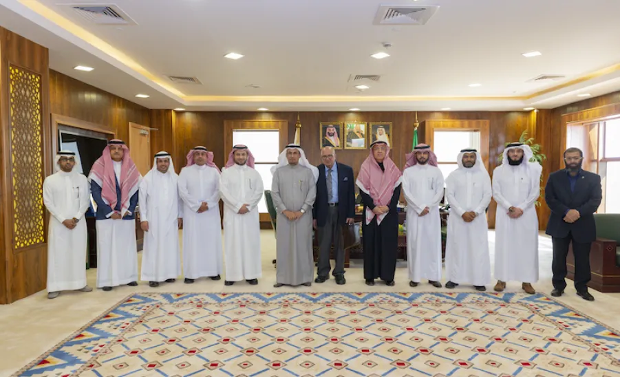 معالي مدير الجامعة يستقبل أعضاء المجالس الاستشارية لبرامج كلية علوم الحاسب والمعلومات -  