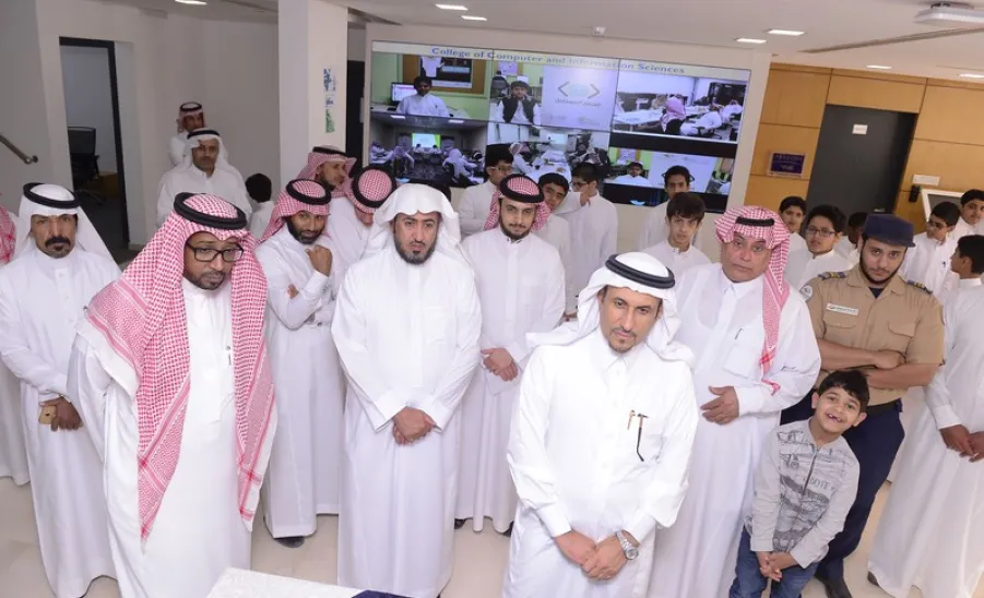 معالي مدير الجامعة يرعى الحفل الختامي لمشاريع مبادرة التنمية الرقمية -  