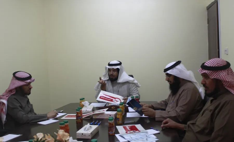وكيل الجامعة الدكتور / إبراهيم الحقيل يترأس الاجتماع الأول للجنة مكافحة التدخين  من حقِّي أن أستنشقَ هواءً نقيًا ! - 