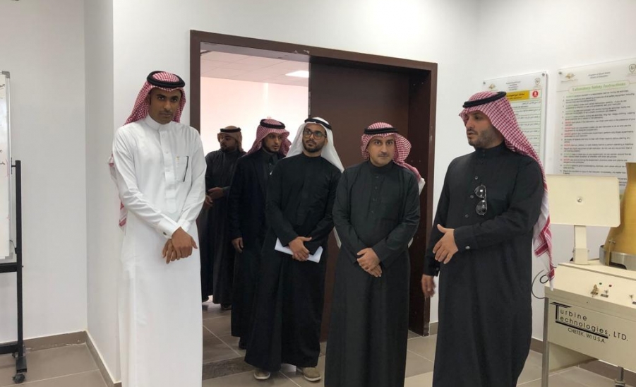 عميد كلية الهندسة في جامعة تبوك يزور كلية الهندسة Majmaah University