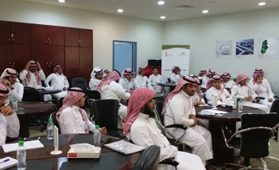 مركز التوجيه والارشاد الطلابي يزور كلية الادارة في المدينة الجامعية  - 