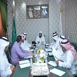 The Committee of Projects Examination and Priorities and Needs Determination at the University Holds its 13th Meeting