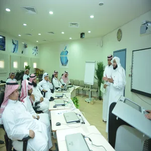 Launching Training Courses for University Project Executives