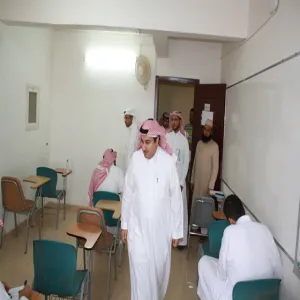 سعادة عميد كلية الهندسة في جولة تفقدية لمتابعة سير الامتحانات النهائية