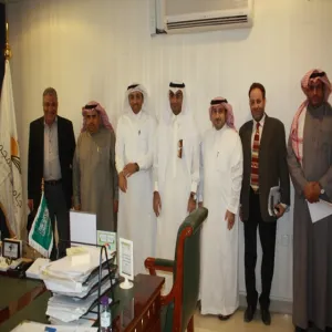 المجلس الاستشاري بقسم الهندسة المدنية والبيئية يعقد اجتماعه الأول للفصل الدراسي الأول للعام الجامعي 1438/1439هـ