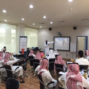 عمادة شؤون الطلاب تكسب طلاب الجامعة مهارات فن الإلقاء