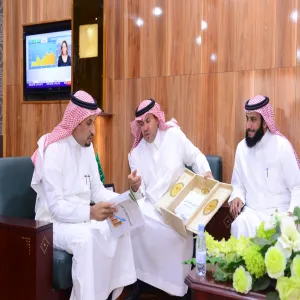 Rector Receives the Annual Report of Internal Audit and Procedural Handbooks of Financial and Performance Audit.