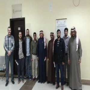 سعادة وكيل الكلية الجودة والتطوير يشرف على تنفيذ تجربة اخلاء طارئ للمبنى