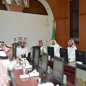 Within steps of the transformation of e-transactions HE Vice Rector views the e-transport system and the experimental system for tracking buses using (RFLD) technology