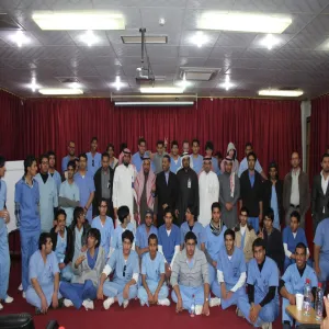 طلاب السنة التحضيرية لكلية طب البشري يزورون مستشفى الملك خالد الجامعي بالمجمعة