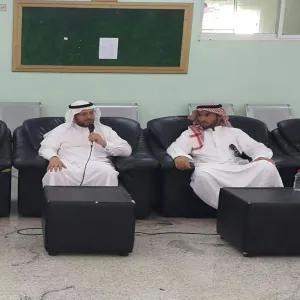 عميد الكلية يلتقى أعضاء هيئة التدريس و الموظفين