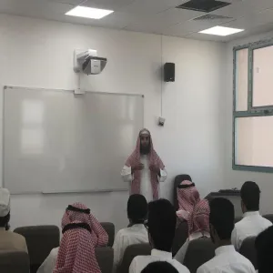 The Intellectual Awareness Unit at the College of Engineering organized an awareness-raising lecture for students entitled "Preserving the Prophet's Sunnah from the doubts of deviants