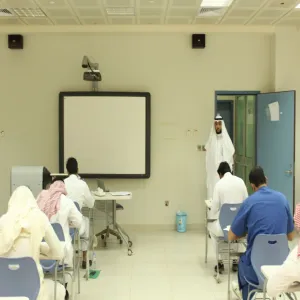 كلية العلوم الطبية التطبيقية تجري اختبارات للمتقدمين على برامج التجسير