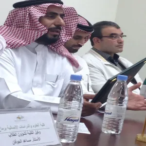 لقاء عميد كلية العلوم والدراسات الإنسانية برماح مع الطلاب المستجدين