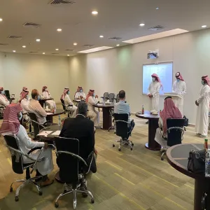 إدارة قياس الأداء بمكتب تحقيق الرؤية تعقد ورشة عمل لمنسقي المؤشرات في جهات الجامعة