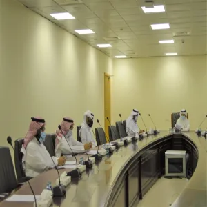 Vice-Rector for Graduate Studies chairs first consultative meeting (1441-1442 AH)