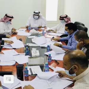 لجنة برامج الدراسات العليا تعقد اجتماعها الرابع