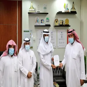 كلية التربية تكرم قسم المرافق