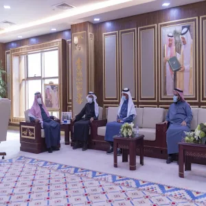 معالي رئيس الجامعة يلتقي أعضاء مجلس إدارة نادي أصدقاء نزاهة الجامعي   ويطلع على نسخة من تقرير النادي للفصل الدراسي الأول