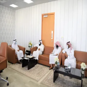 Dr. Al-Rumaih welcomes the dean and vice-deans of College of Science and Humanities in Ghat
