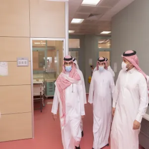 MU RECTOR ON A VISIT TO COLLEGES OF MEDICINE AND APPLIED MEDICAL SCIENCES