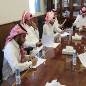 اجتماع لجنة الاستلام النهائي لمبنى إدارة الجامعة والعمادات المساندة