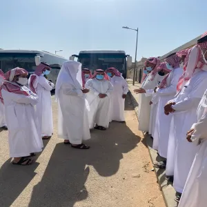 وكيل الجامعة يقوم بزيارة تفقدية للإدارة العامة للخدمات