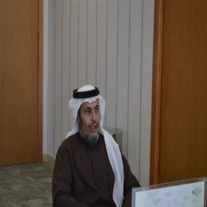 Vice-Dean reviews work progress reports