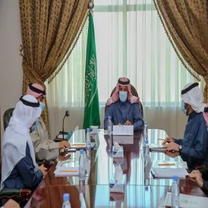 MAJMAAH DEVELOPMENT COMMITTEE HOLDS FIRST MEETING AT GOVERNORATE OFFICE